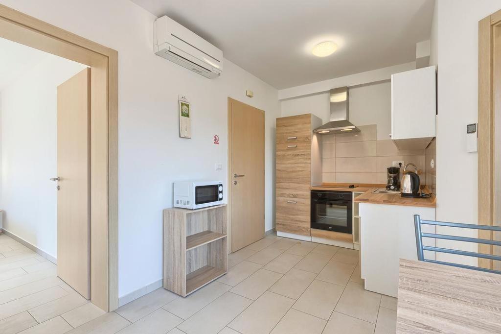 Lovely Fazana Apartments 400M From The Sea Fažana Exterior foto