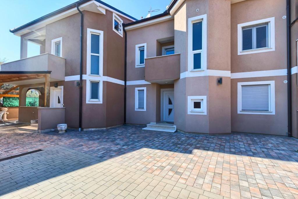 Lovely Fazana Apartments 400M From The Sea Fažana Exterior foto